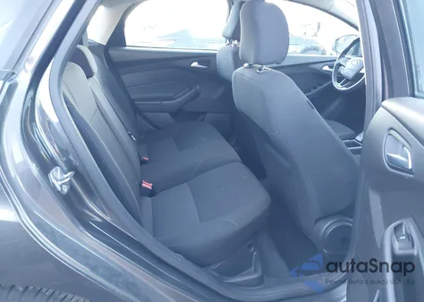 2015 Ford Focus Se z USA, uszkodzony, nr VIN 1FADP3K20FL385456